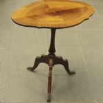 775 3098 PEDESTAL TABLE